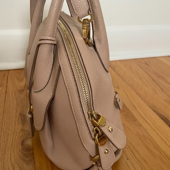Salvatore Ferragamo Tan Shoulder Bag - Picture 3 of 7